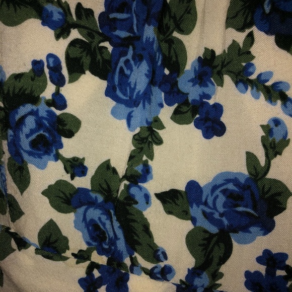 Spaghetti strap floral dress - Picture 2 of 3